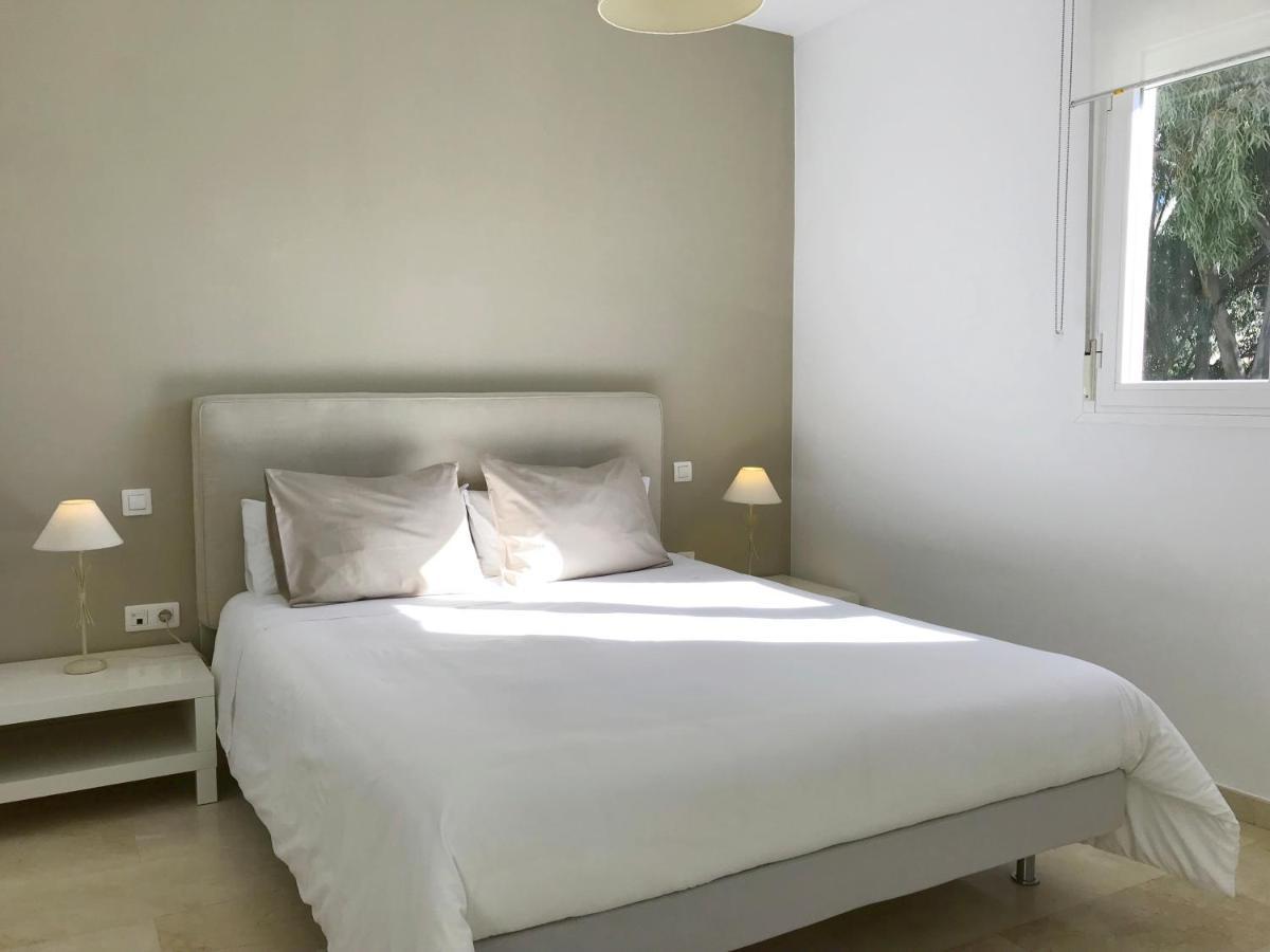 מאלגה Apartamentos Dona Carmen מראה חיצוני תמונה